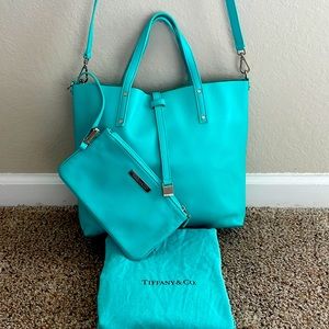 Tiffany &Co. classic blue bag